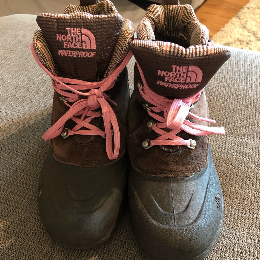 The North Face Girls Boots 5 Brown Suede